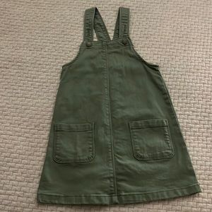 Girl’s Old Navy army green denim jumper pinafore size 5t.